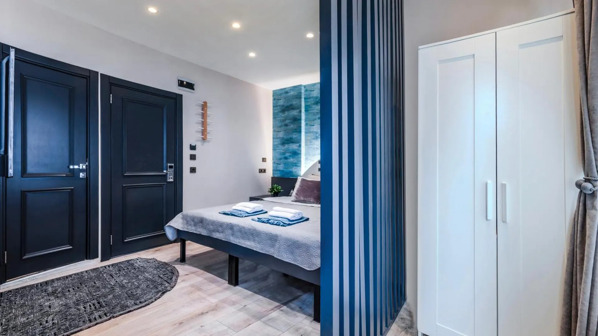 Equipment Modernist Design - In The Bosphorus - Galataport - Taksim Apartment Istanbul Turkey