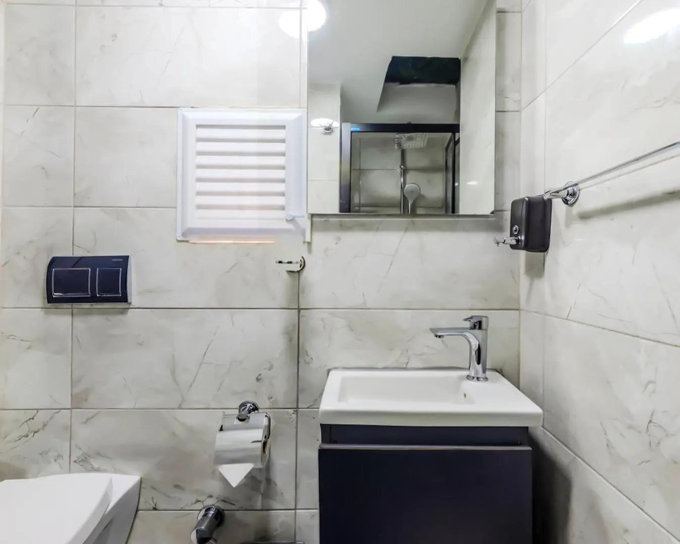 Equipment Modernist Design - In The Bosphorus - Galataport - Taksim Apartment Istanbul