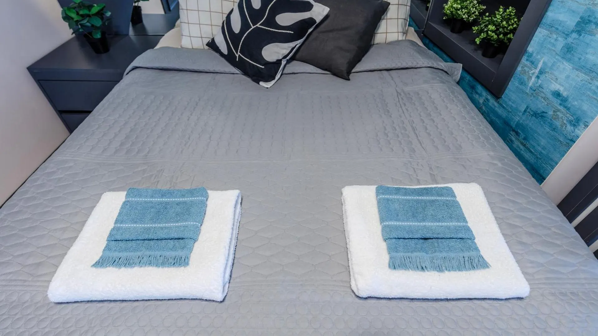 Equipment Modernist Design - In The Bosphorus - Galataport - Taksim Apartment Istanbul Turkey