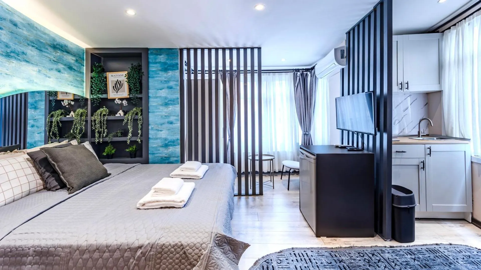Equipment Modernist Design - In The Bosphorus - Galataport - Taksim Apartment Istanbul